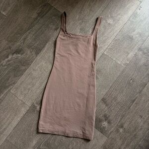 Aritzia Babaton Mauve Bodycon Sleeveless Dress